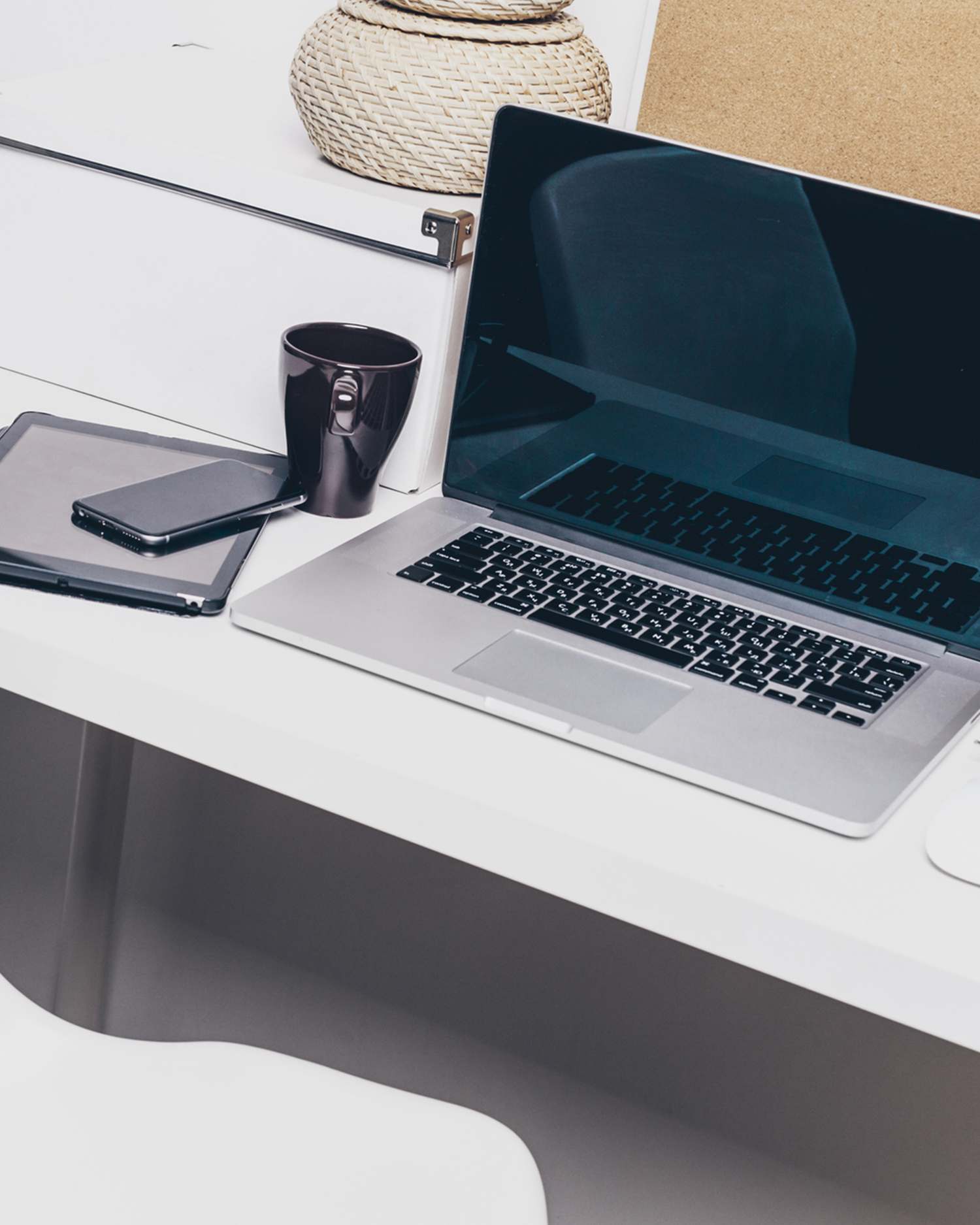 Espace de travail illustrant le positionnement et l’optimisation commerciale